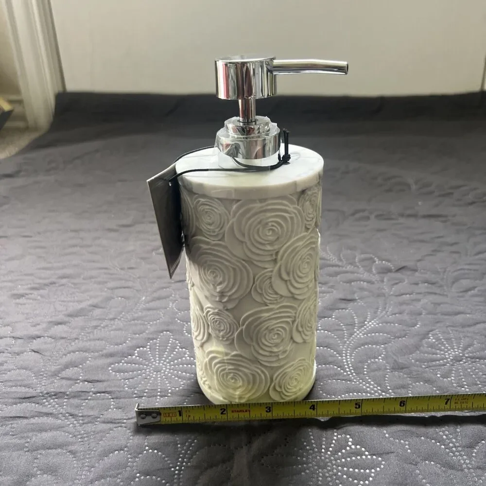 BEEKMAN HOME WHITE, GRAY & SILVER FLORAL ROSES LIQUID SOAP PUMP DISPENSER DECOR